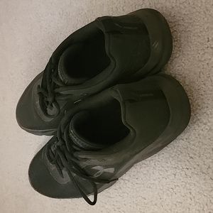 Under Armour Mens Charged Assert 8 Running Shoes